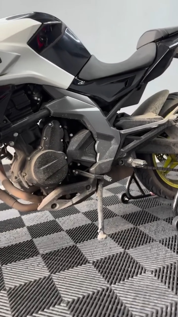 CFMoto · motor: antes